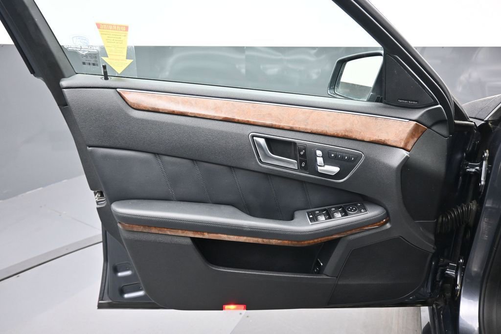 Used 2012 Mercedes-Benz E 350 4MATIC Sedan image 9