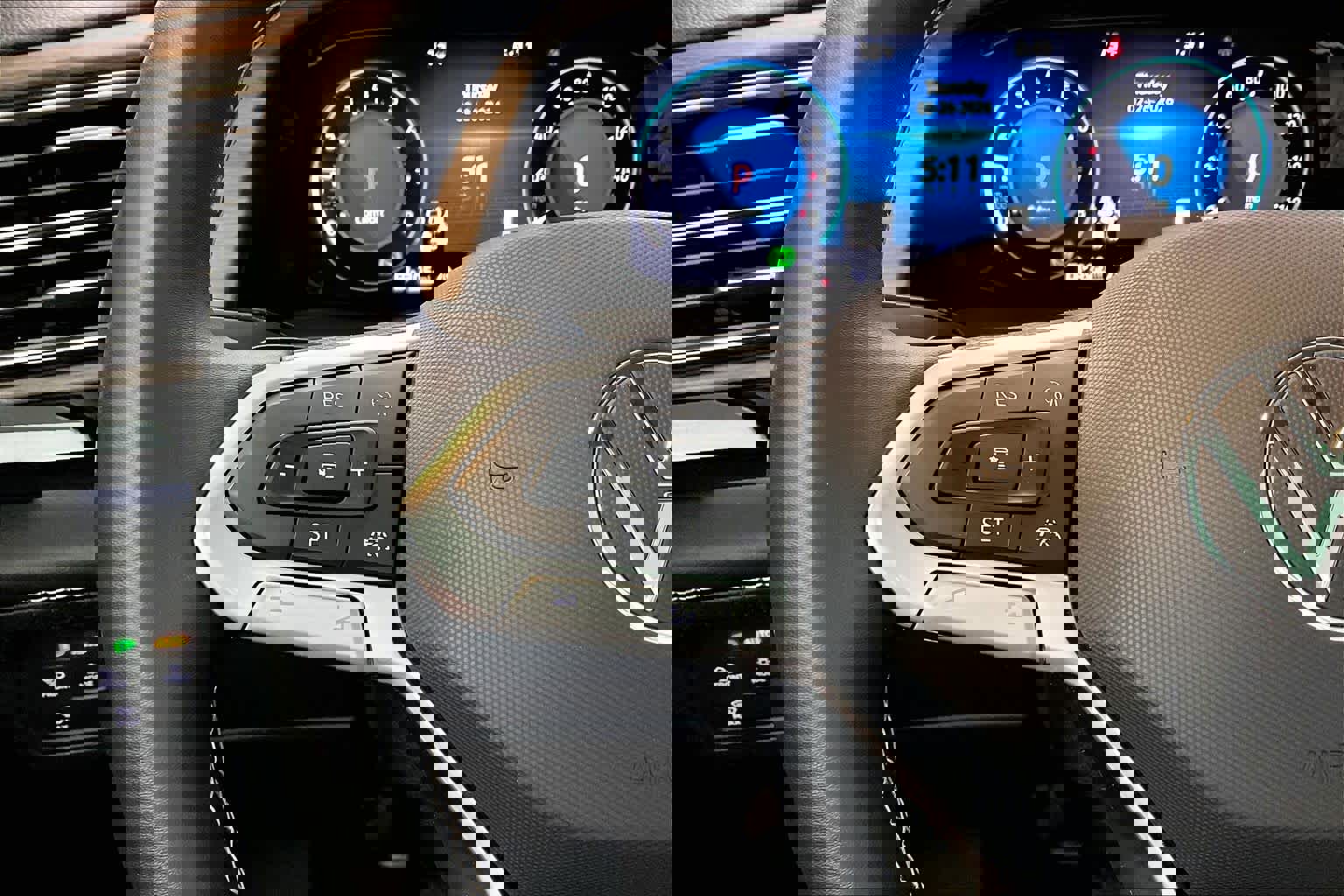 Used 2024 Volkswagen Atlas SEL image 25