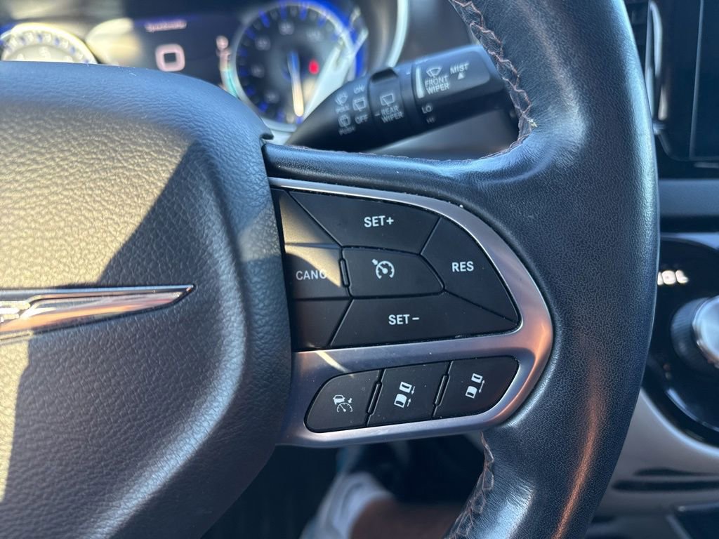 Used 2020 Chrysler Pacifica Touring-L Plus w/ Tire & Wheel Group FWD image 21