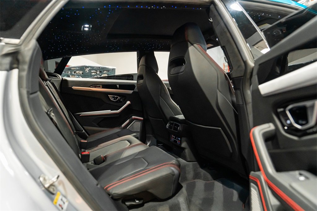 Used 2021 Lamborghini Urus image 18