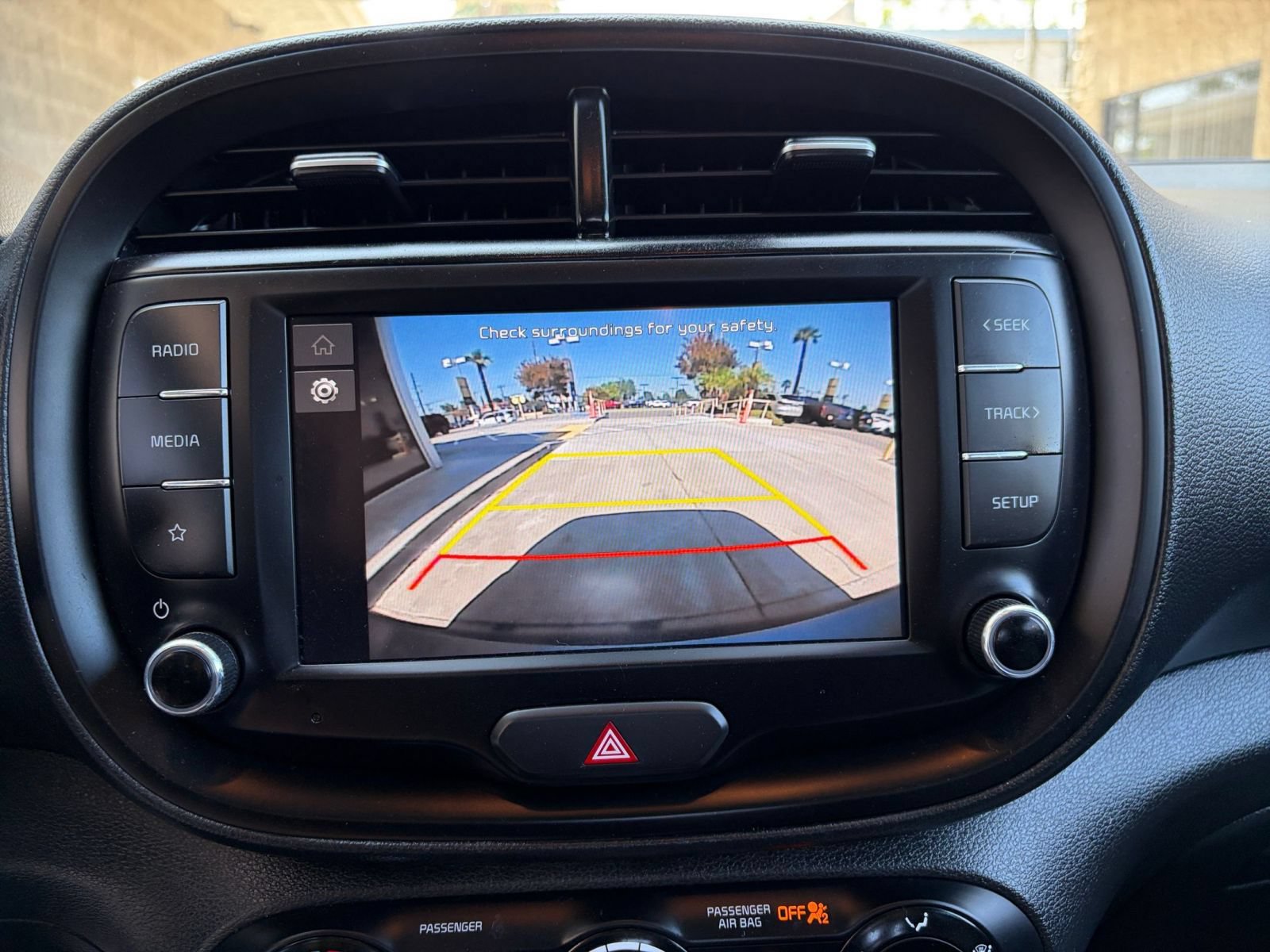Used 2025 Kia Soul LX w/ LX Technology Package FWD image 21