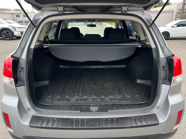 Used 2011 Subaru Outback 2.5i Premium image 16
