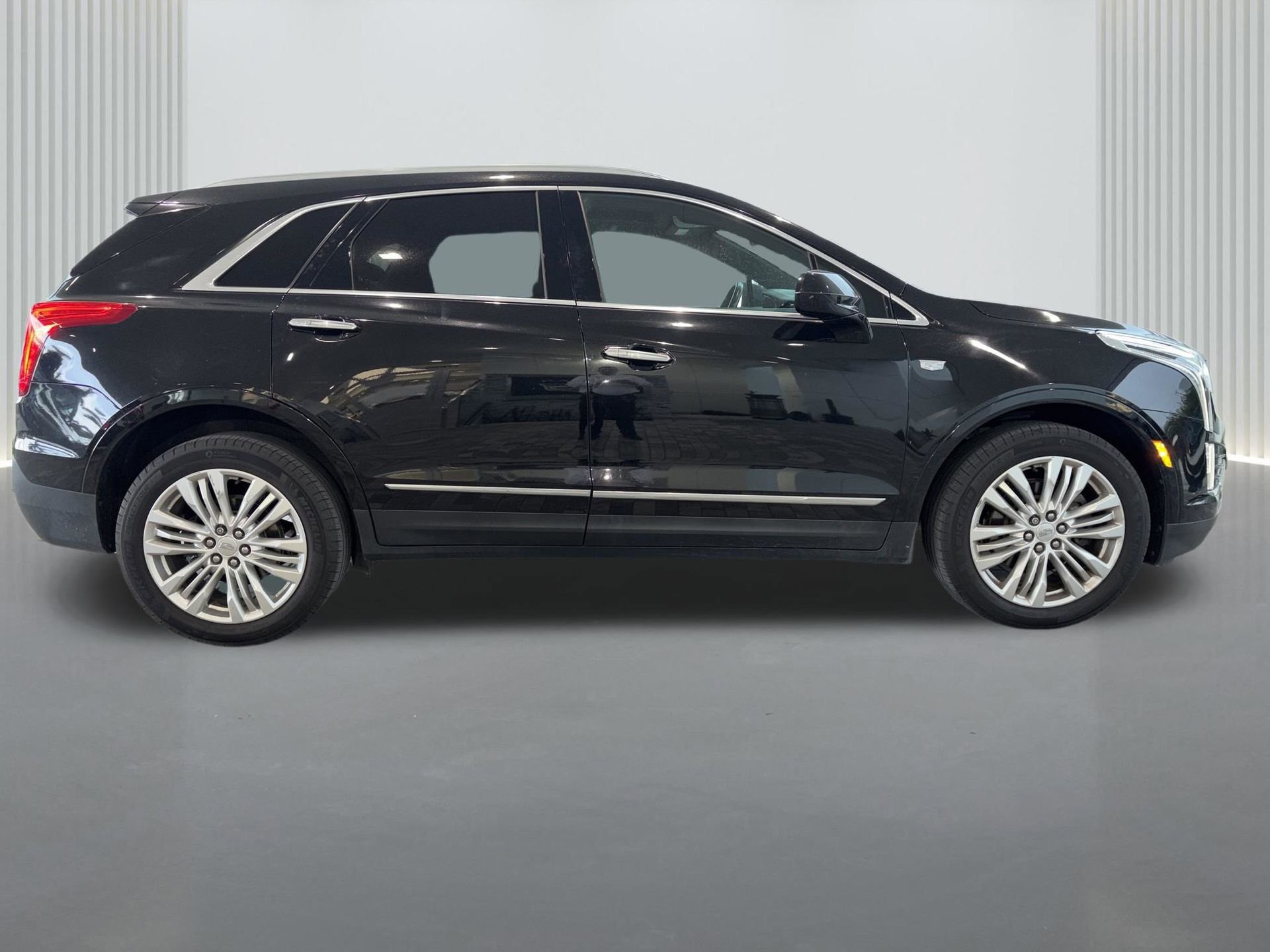 Used 2019 Cadillac XT5 Premium Luxury image 4