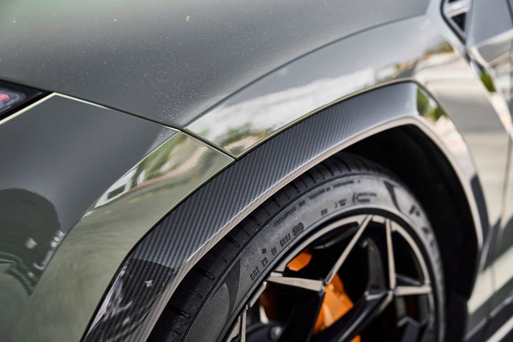 Used 2023 Lamborghini Urus Performante AWD/4WD image 11