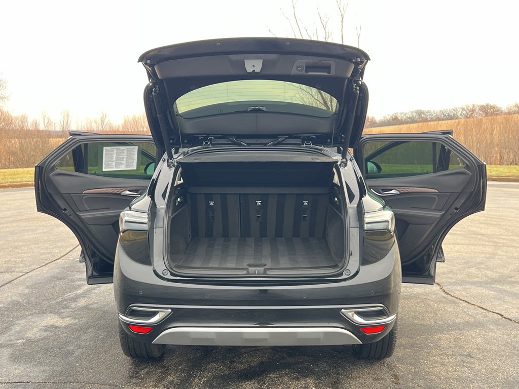 Used 2023 Buick Envision Avenir image 39