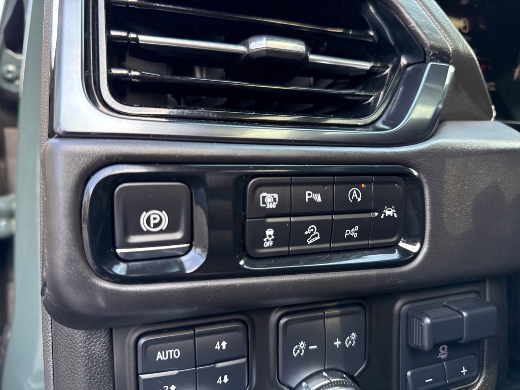 Used 2025 GMC Yukon AT4 Ultimate image 16