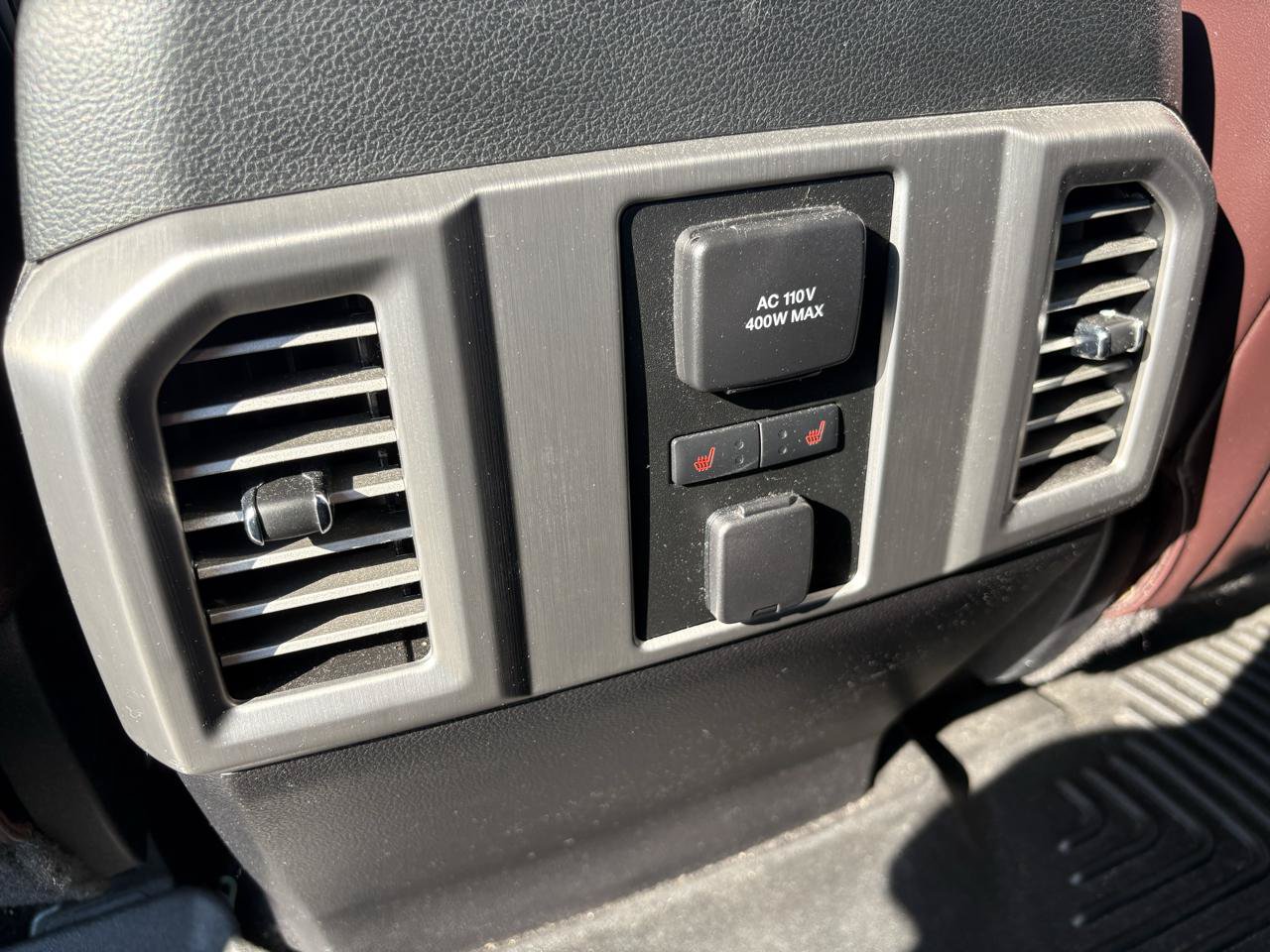 Used 2015 Ford F150 Platinum w/ Equipment Group 701A Luxury AWD/4WD image 37