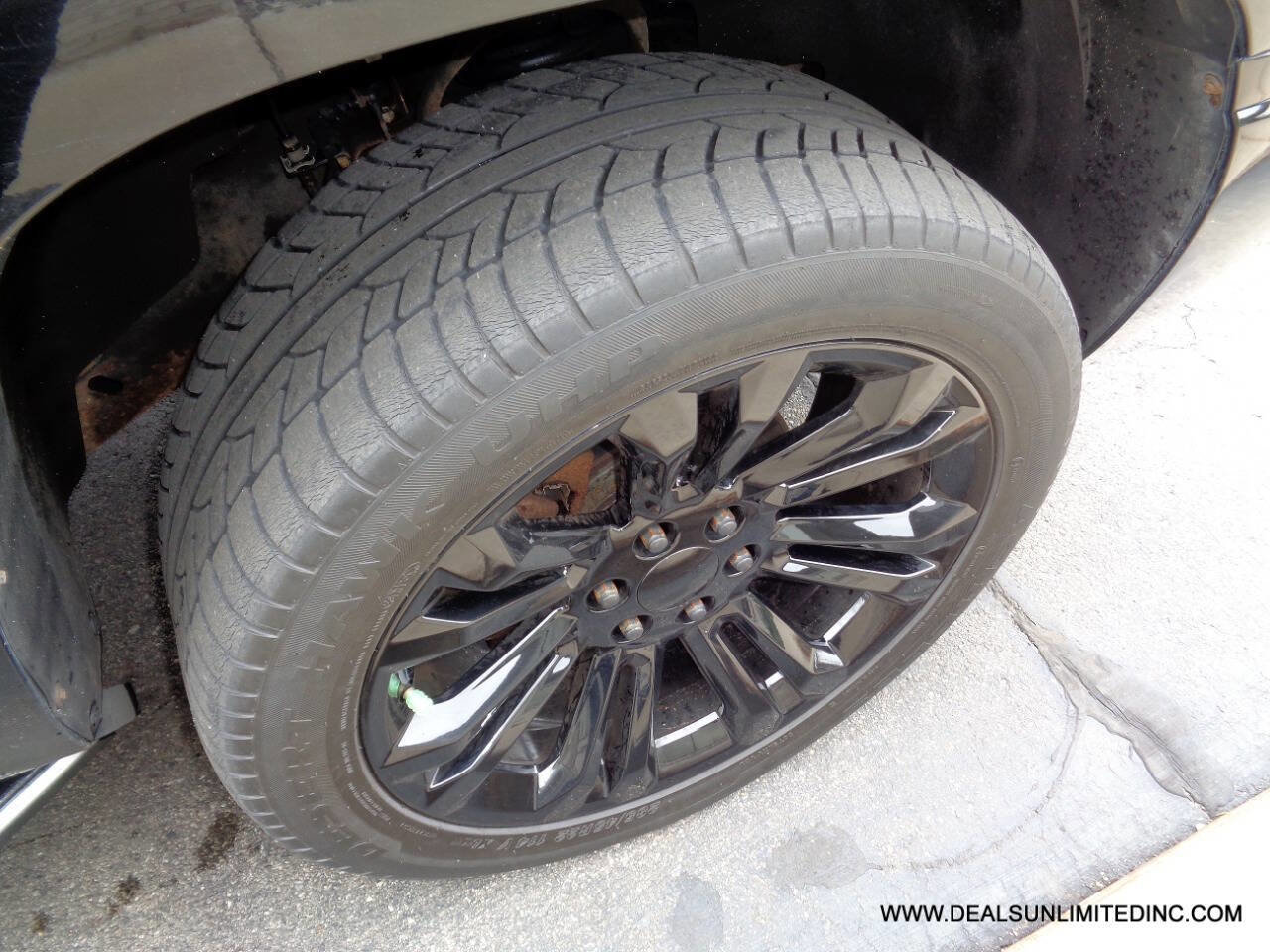 Used 2012 Cadillac Escalade Luxury image 6