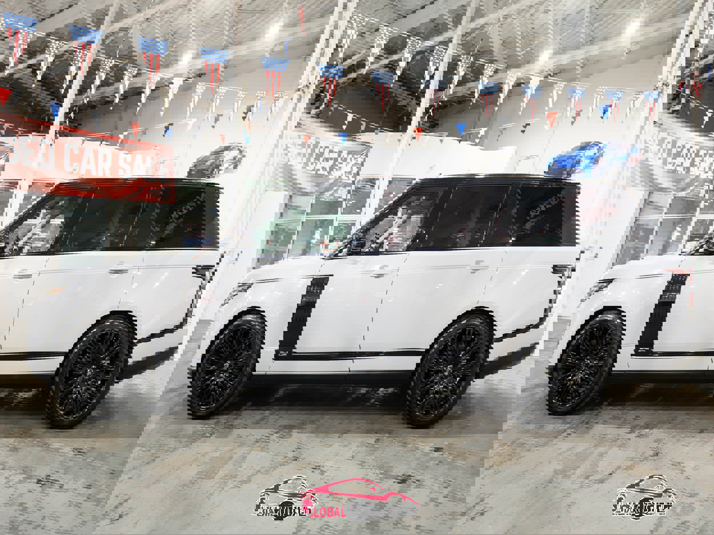 Used 2018 Land Rover Range Rover Long Wheelbase Supercharged image 4