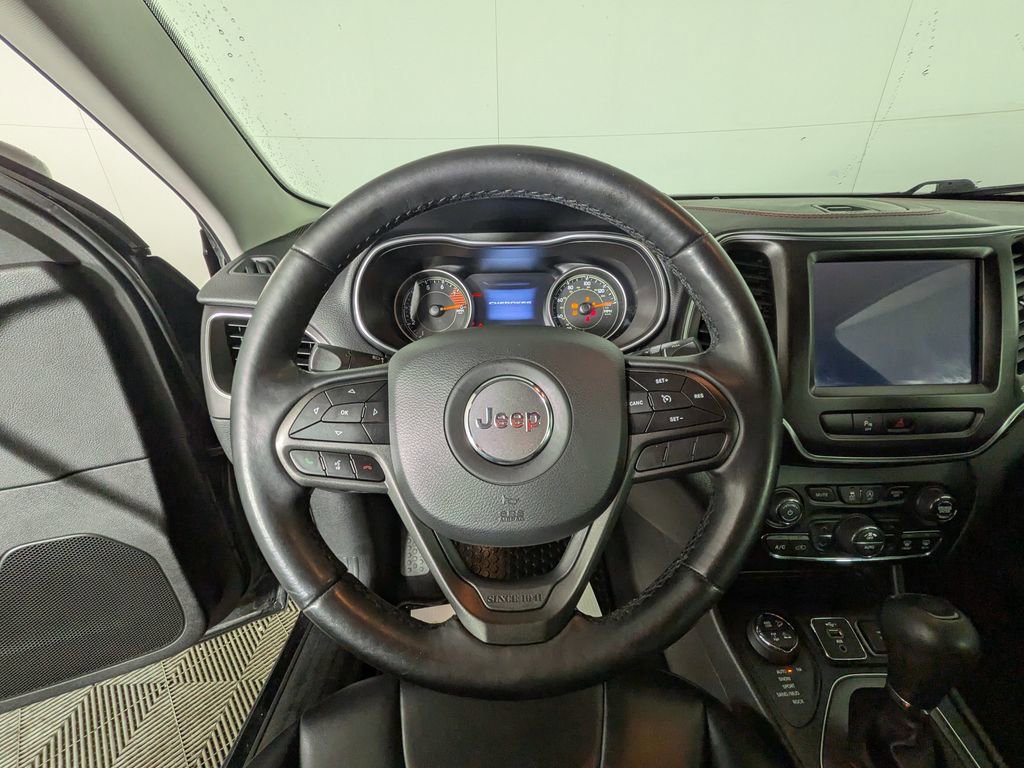 Used 2020 Jeep Cherokee Trailhawk w/ Cold Weather Group image 20