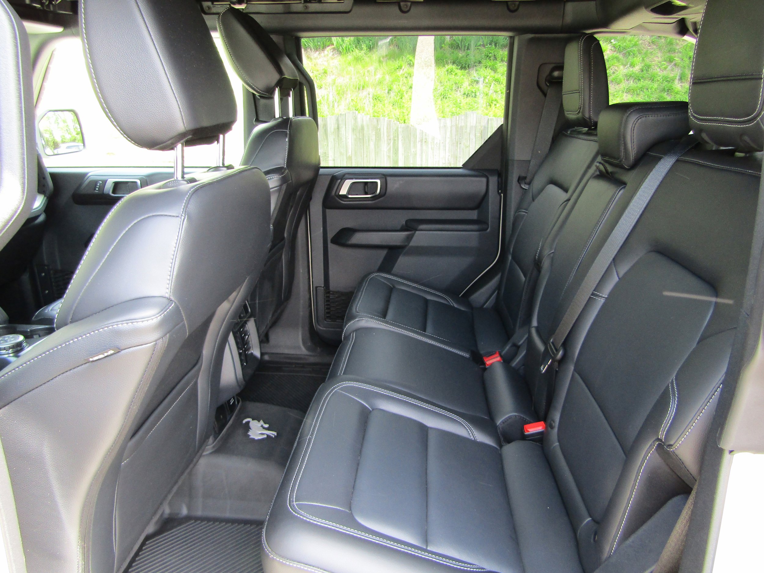 Used 2025 Ford Bronco Outer Banks w/ Sasquatch Package AWD/4WD image 13
