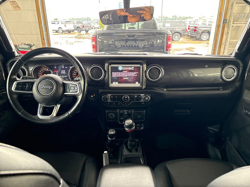 Used 2022 Jeep Wrangler Unlimited Sahara AWD/4WD image 16