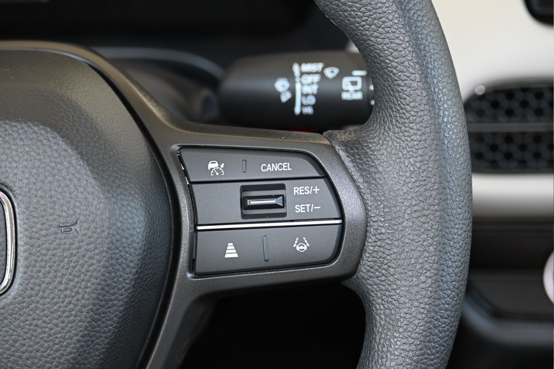 New 2026 Honda HR-V LX image 18