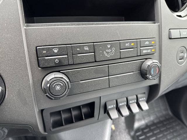 New 2027 Ford F750 2WD Regular Cab Super Duty image 29