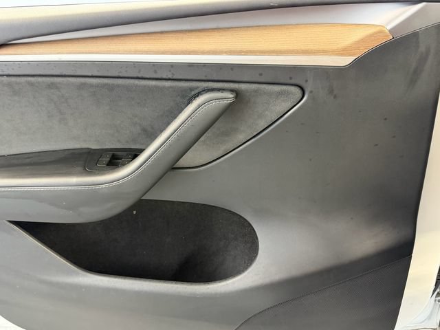 Used 2023 Tesla Model Y Long Range AWD/4WD image 21