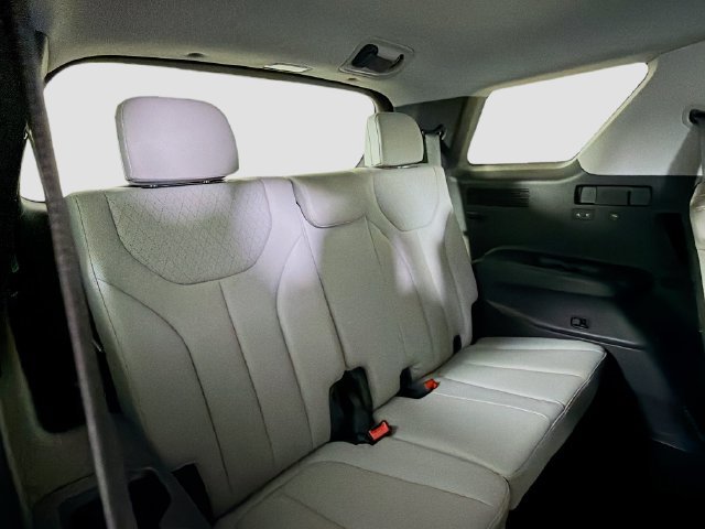 Used 2022 Hyundai Palisade SEL w/ Premium Package AWD/4WD image 27