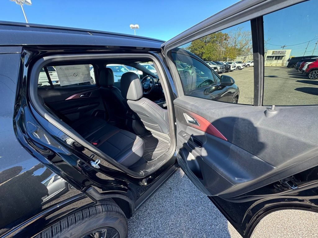 New 2026 Chevrolet Equinox EV RS FWD image 22