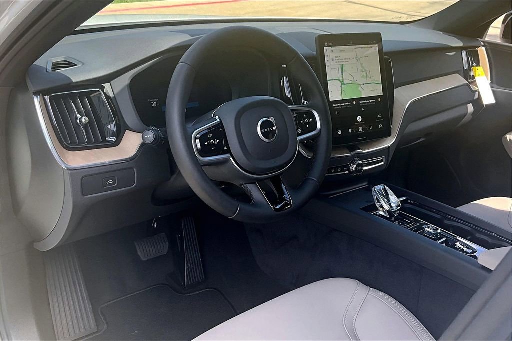 New 2026 Volvo XC60 B5 Plus w/ Protection Package Premier AWD/4WD image 31