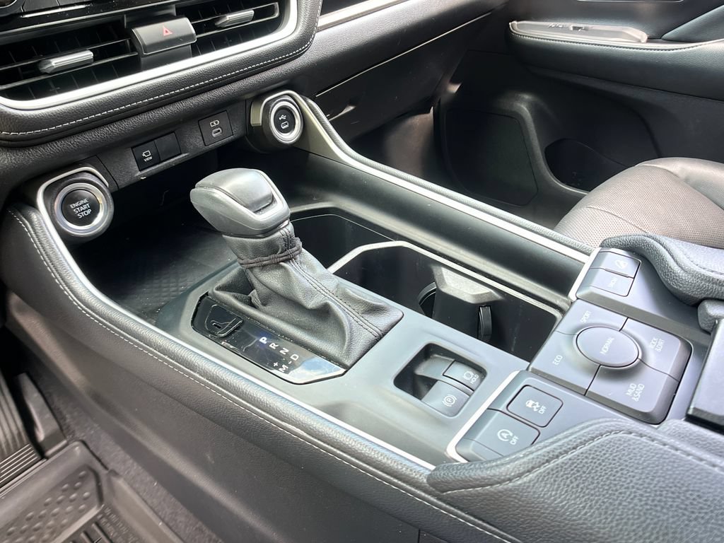 Used 2025 Toyota Grand Highlander AWD image 21