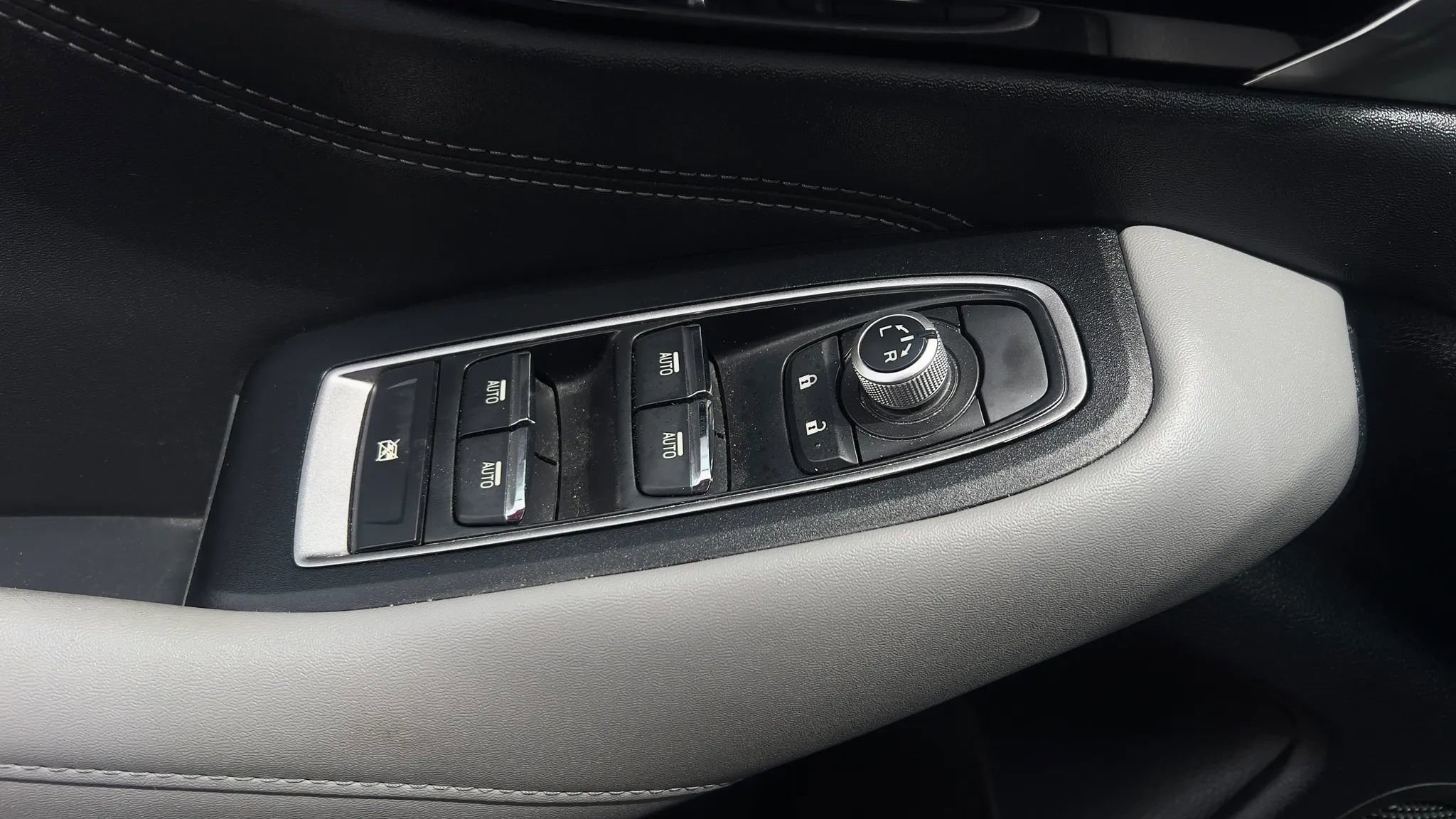 Used 2020 Subaru Outback Limited image 17