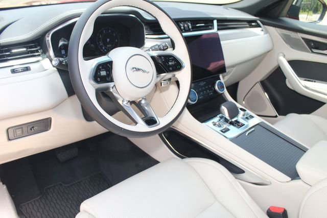 New 2025 Jaguar F-PACE R-Dynamic S image 14