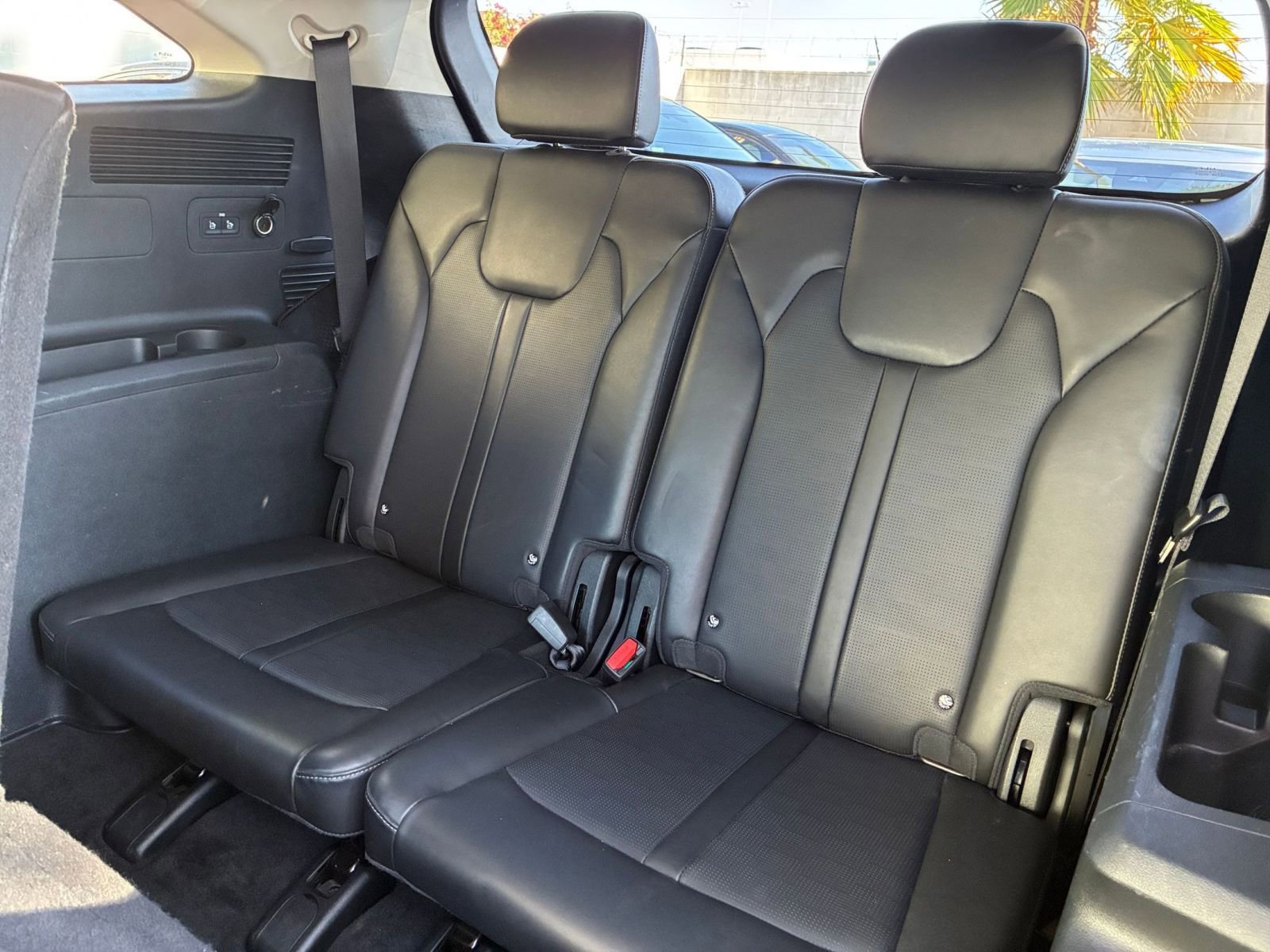 Used 2024 Kia Sorento S FWD image 31