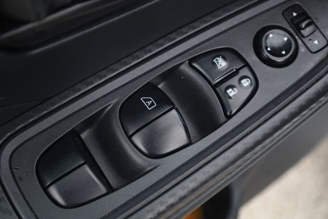Used 2021 Nissan Versa S FWD image 13
