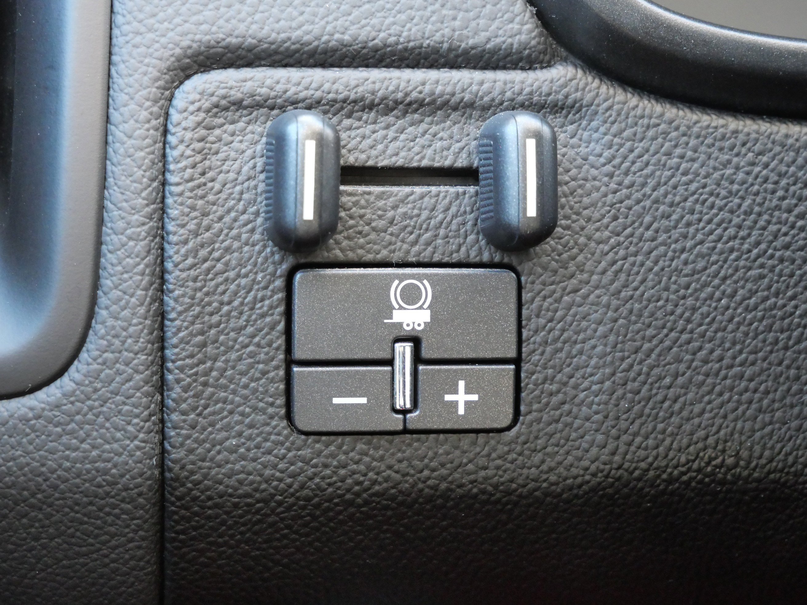 Used 2021 Chevrolet Colorado LT w/ Safety Package image 34