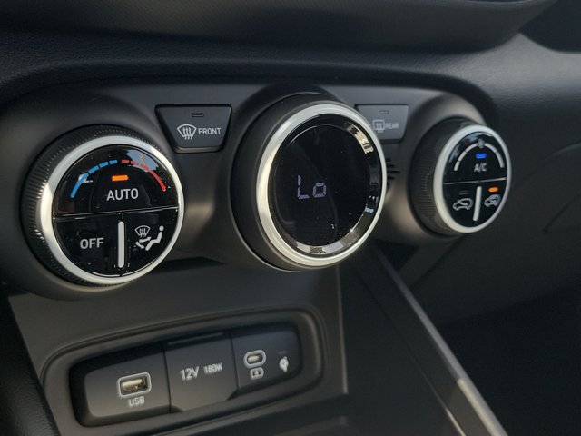 New 2026 Hyundai Venue SEL FWD image 25