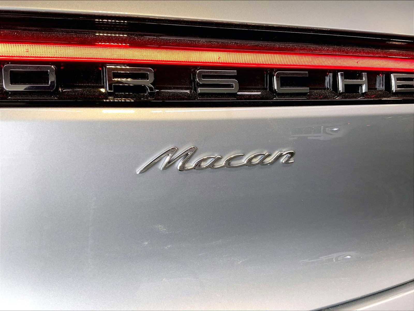 New 2025 Porsche Macan image 19