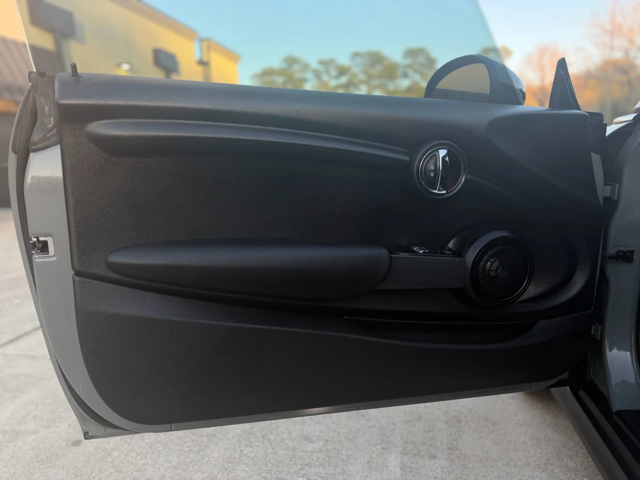 Used 2017 MINI Cooper 2-Door Hardtop image 12