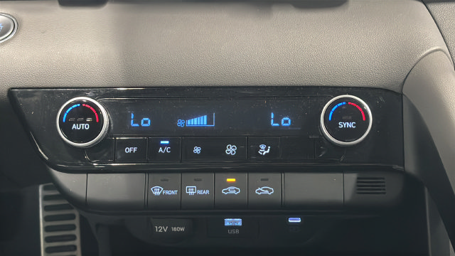 Certified 2025 Hyundai Elantra Sport FWD image 17