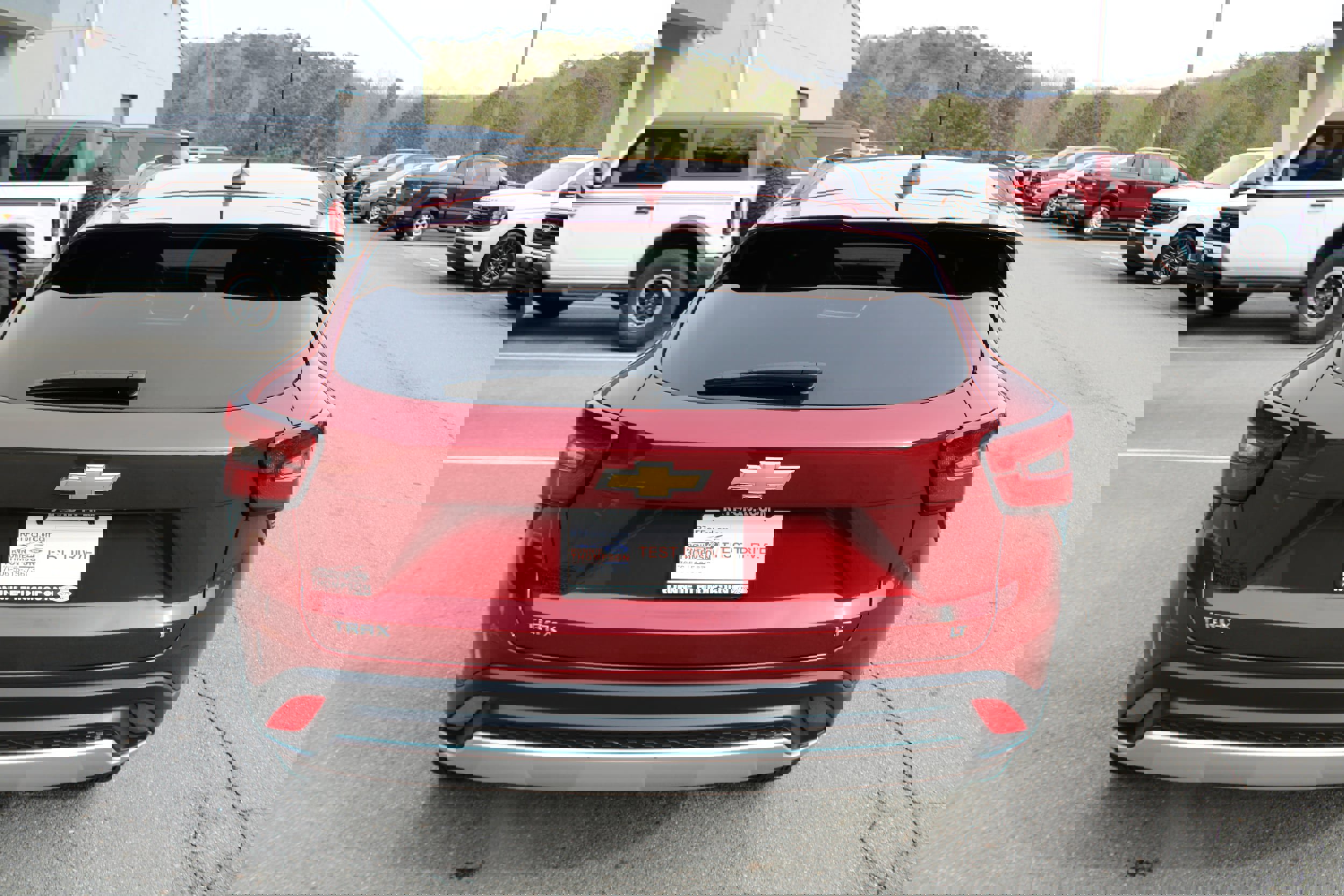 Used 2025 Chevrolet Trax LT w/ LT Convenience Package image 4