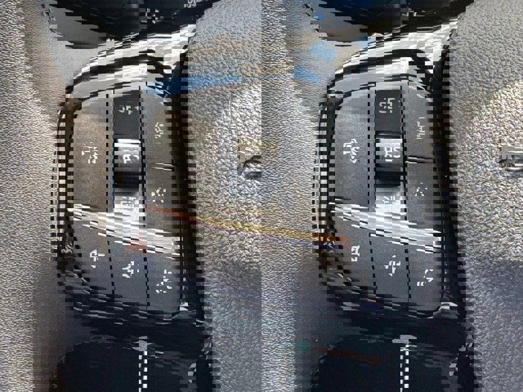 New 2025 Ford Escape SE w/ PHEV Premium Package image 9