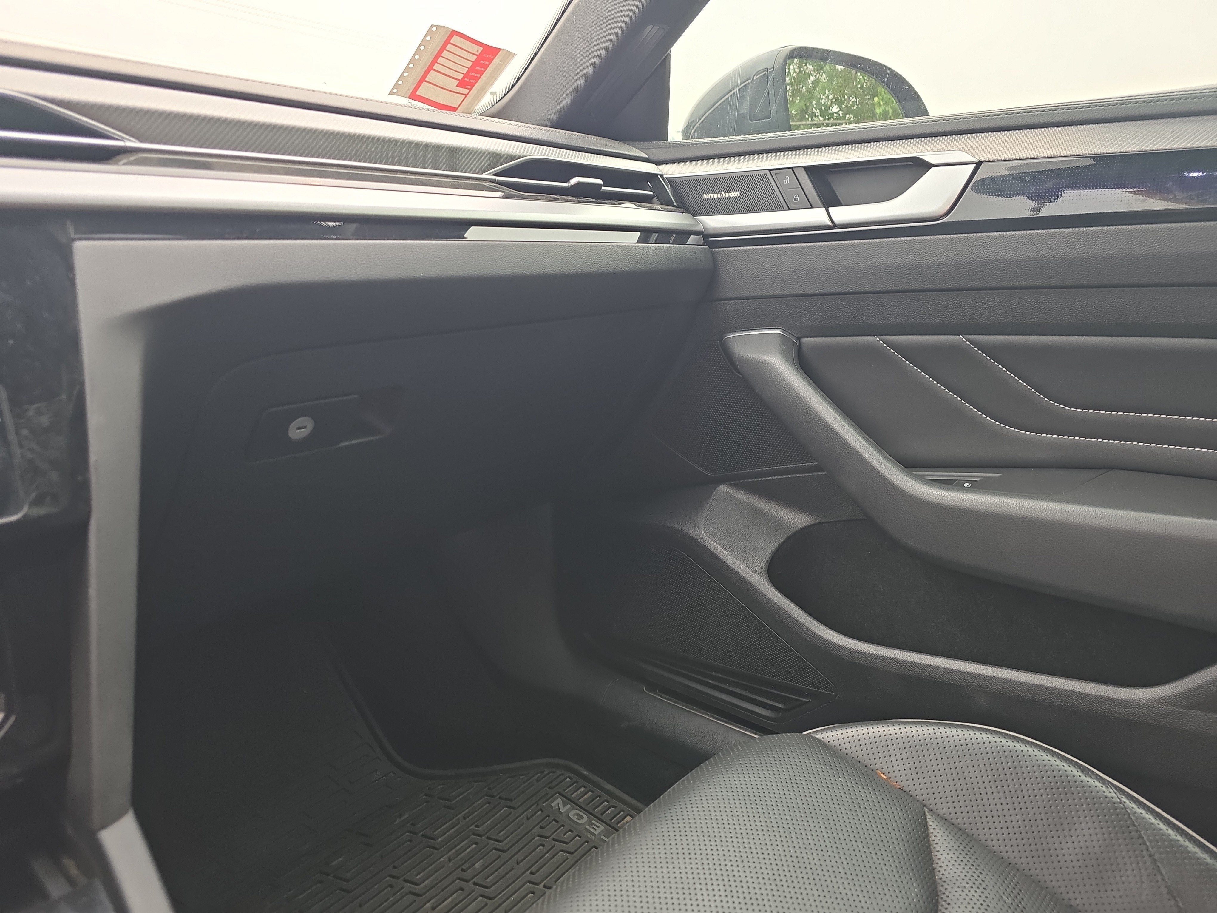 Used 2021 Volkswagen Arteon SEL Premium AWD/4WD image 37