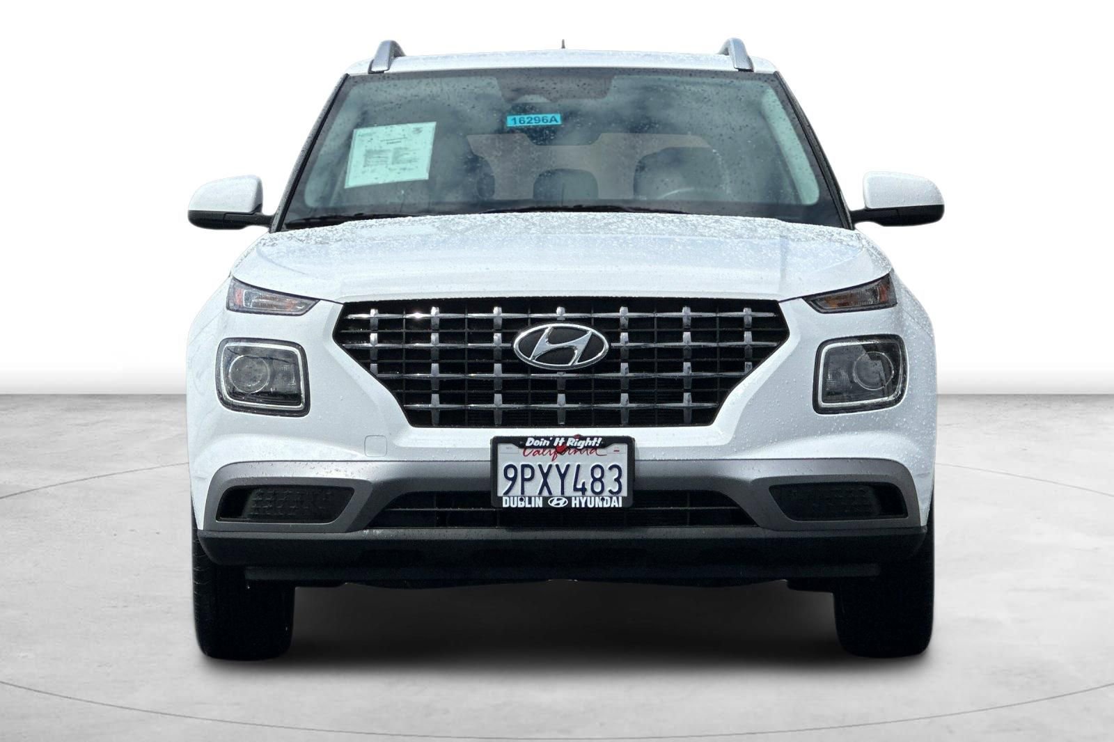 Used 2025 Hyundai Venue SEL image 10