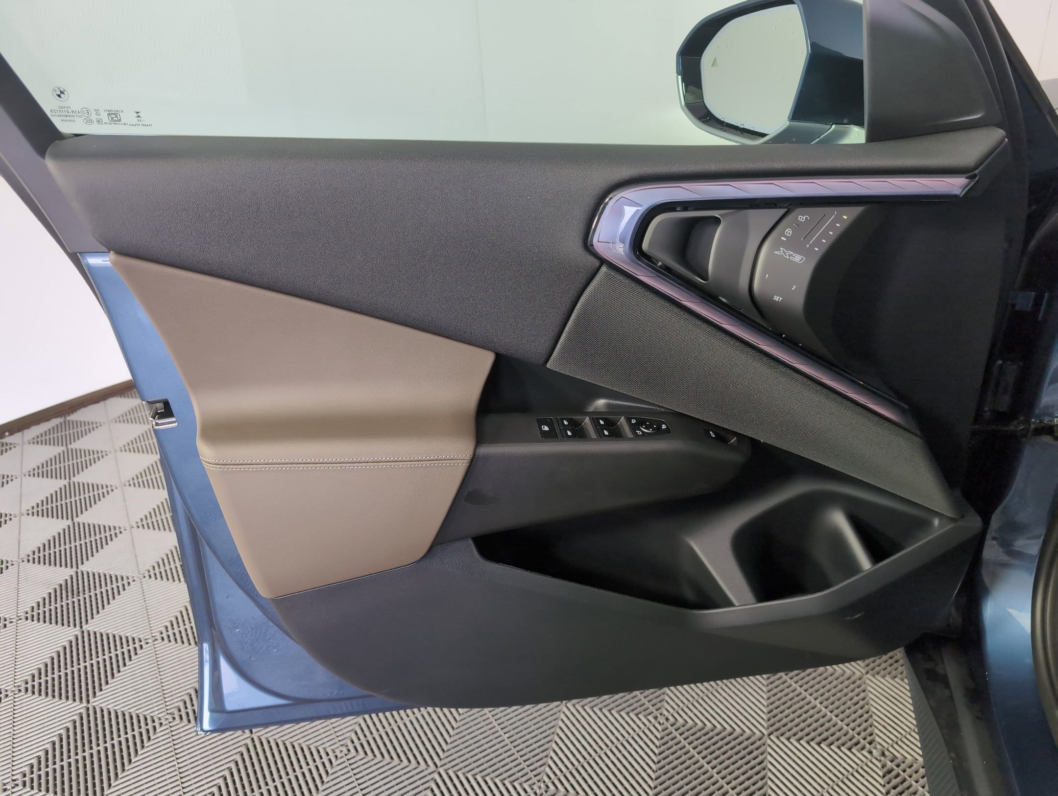 Used 2025 BMW X3 xDrive30i w/ Premium Package image 21