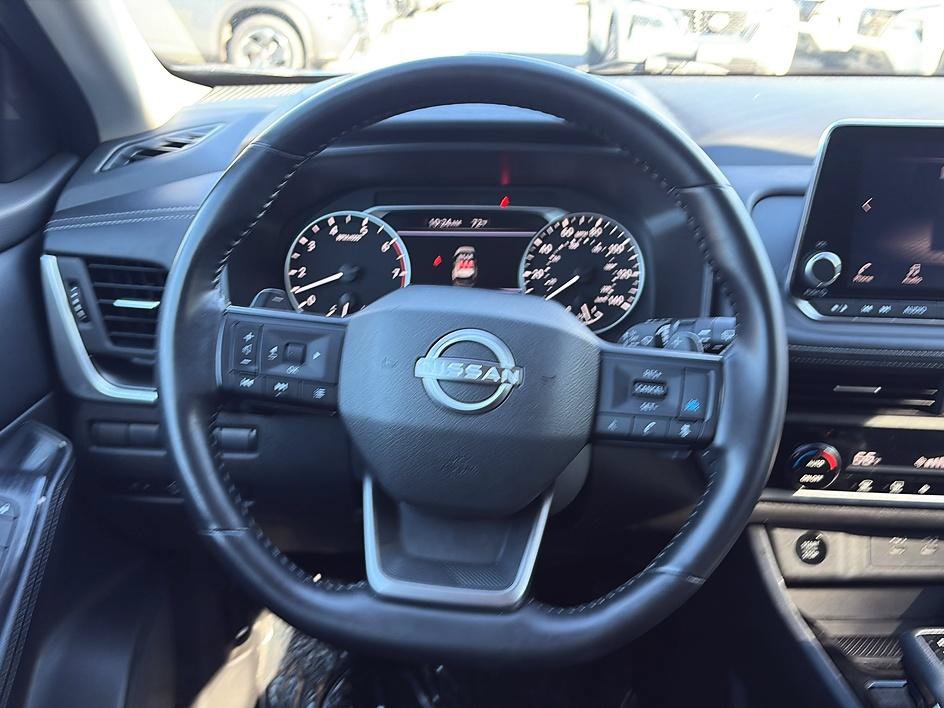 Certified 2025 Nissan Rogue SV AWD/4WD image 30