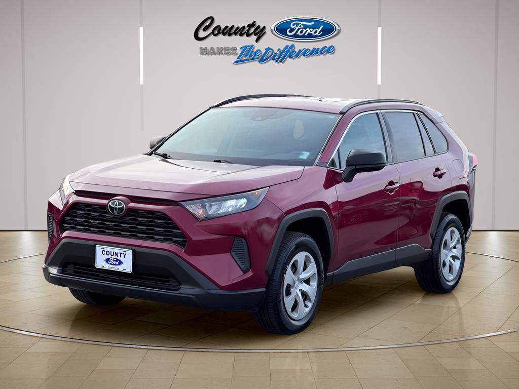 Used 2020 Toyota RAV4 LE image 2