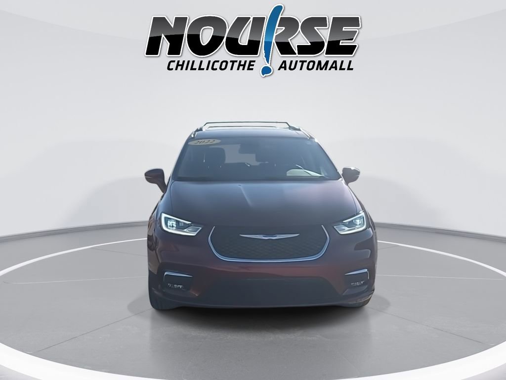 Used 2022 Chrysler Pacifica Touring-L image 3