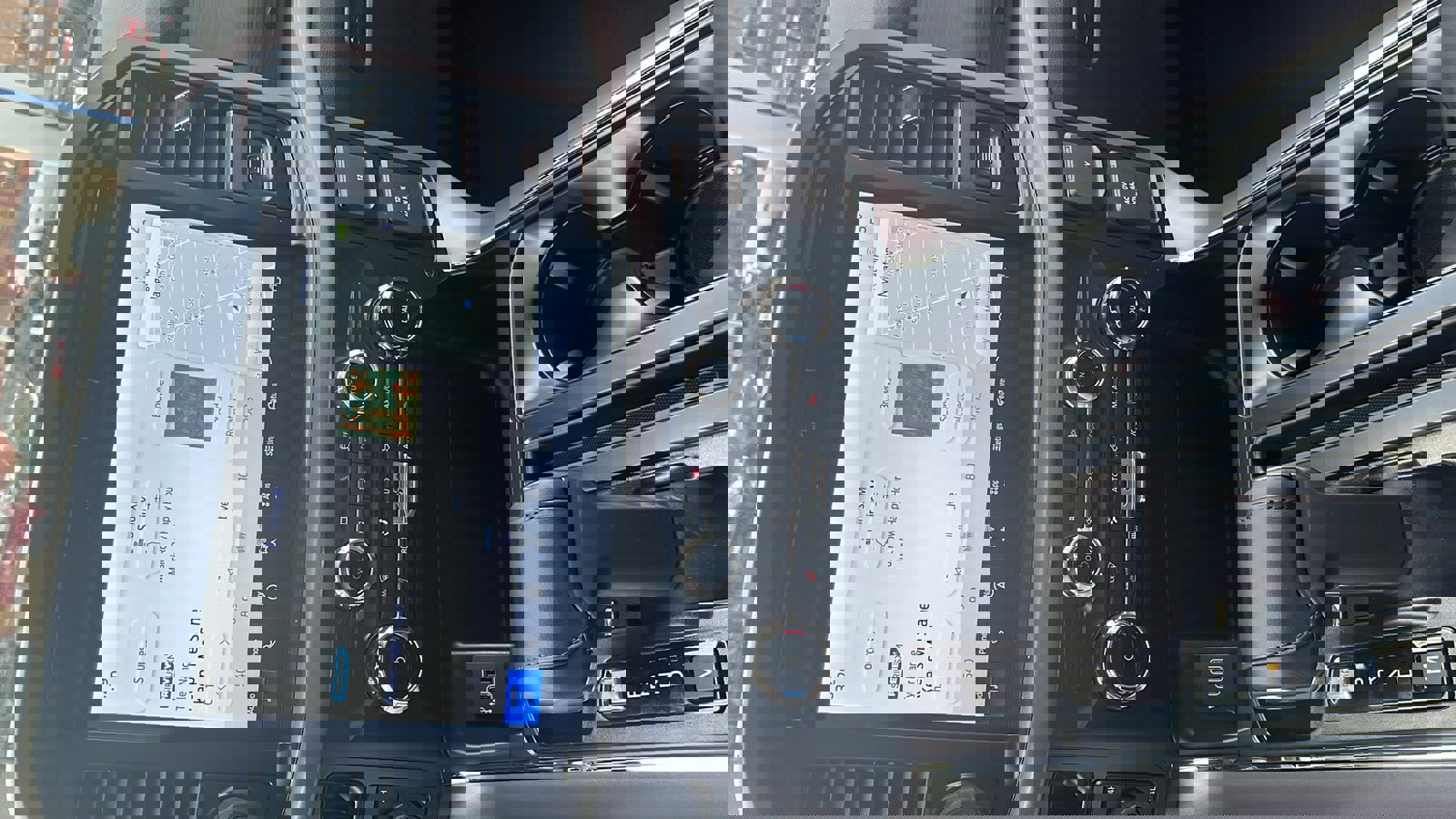 New 2025 Ford F150 XLT w/ Equipment Group 302A MID image 28