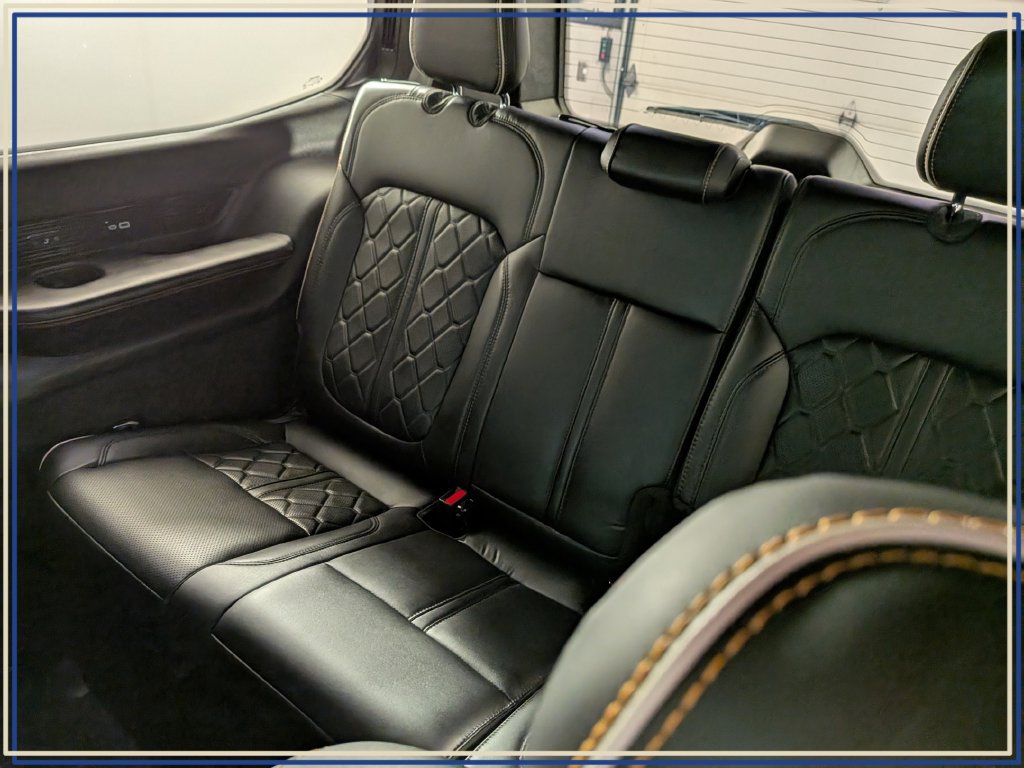 Used 2023 Jeep Grand Wagoneer Series III AWD/4WD image 40