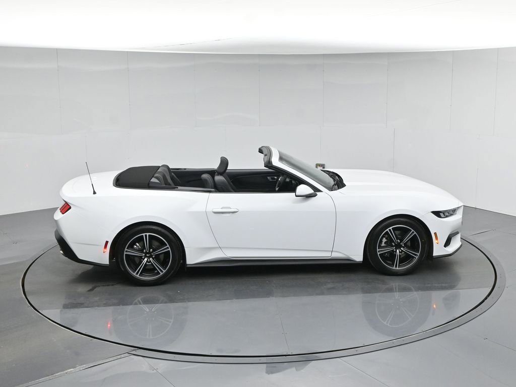 Used 2024 Ford Mustang EcoBoost image 40