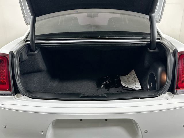 Used 2022 Chrysler 300 Touring L w/ Popular Equipment Group image 28