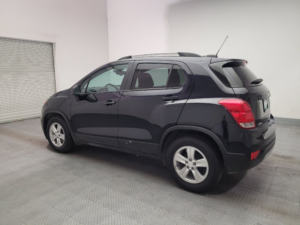 Used 2021 Chevrolet Trax LT w/ Driver Confidence Package FWD image 3