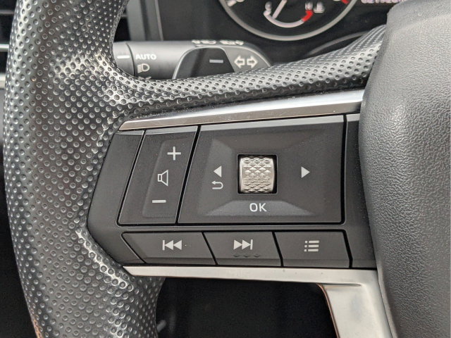 Used 2024 Mitsubishi Outlander ES FWD image 22