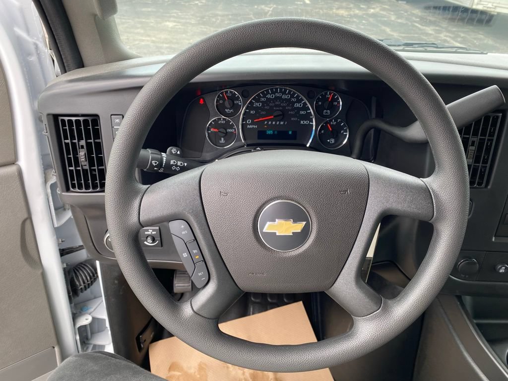 New 2025 Chevrolet Express 3500 LS w/ Chrome Appearance Package RWD image 12