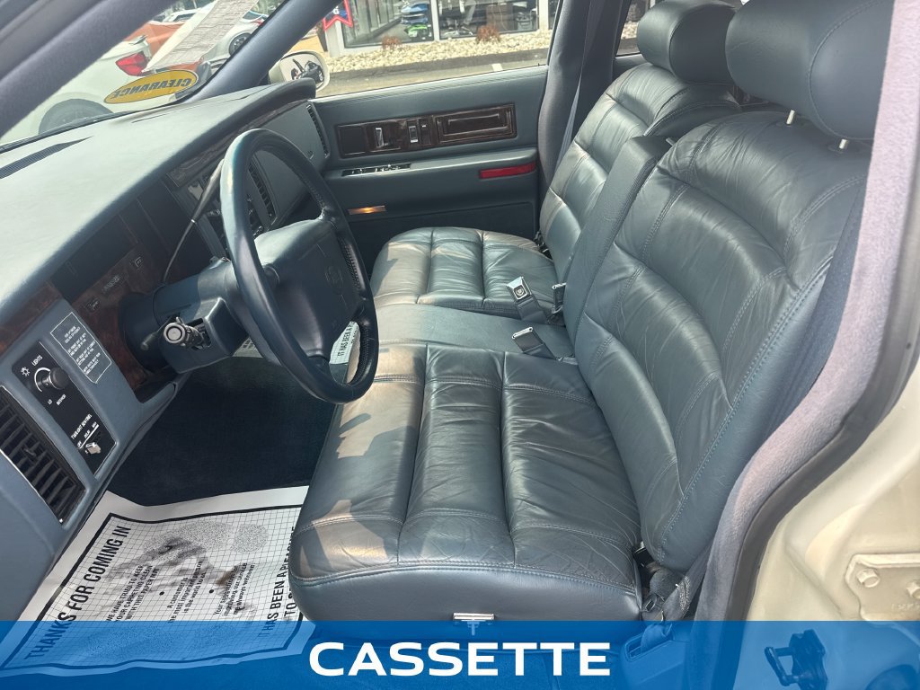 Used 1995 Cadillac Fleetwood Brougham RWD image 10