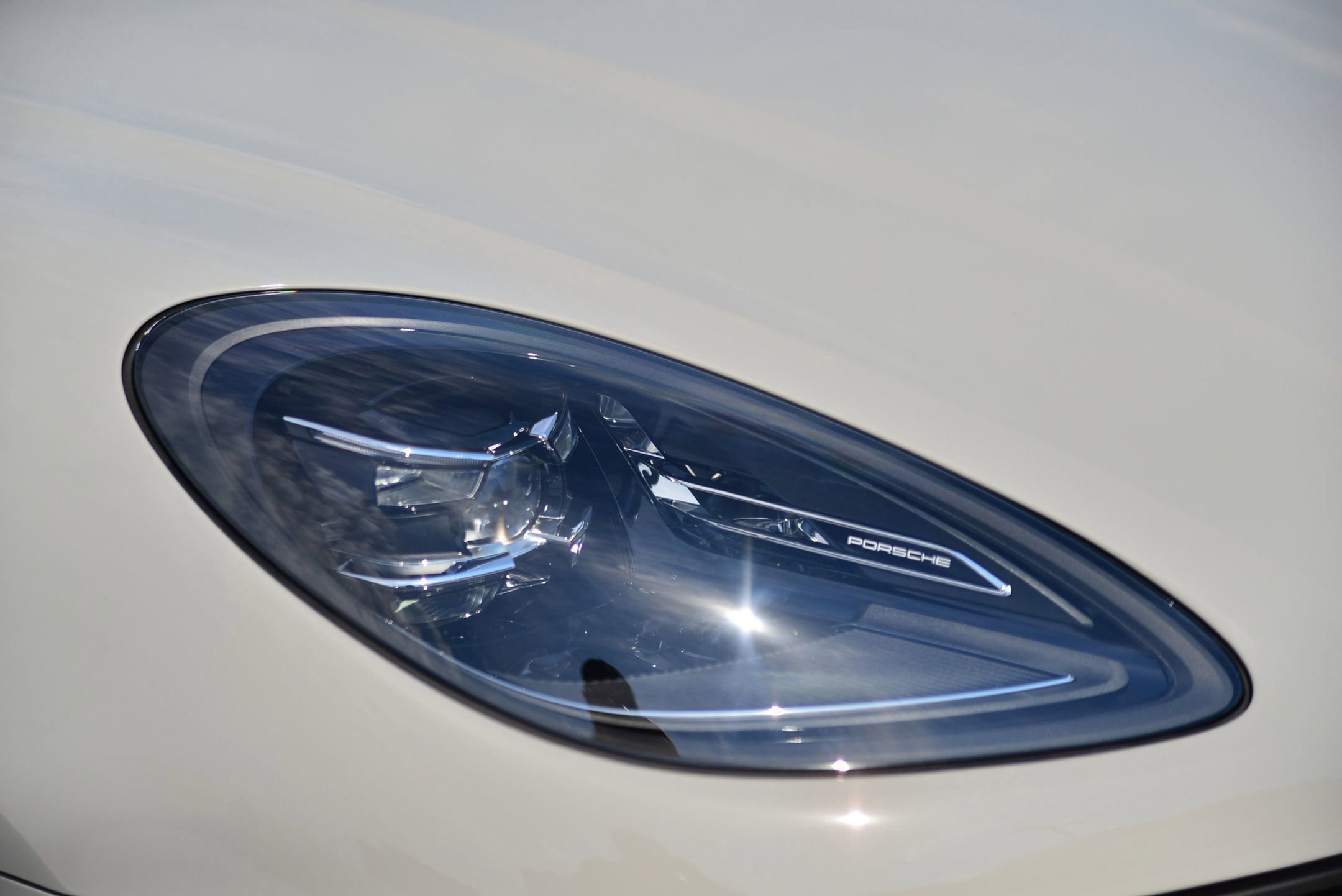 Used 2025 Porsche Macan image 11