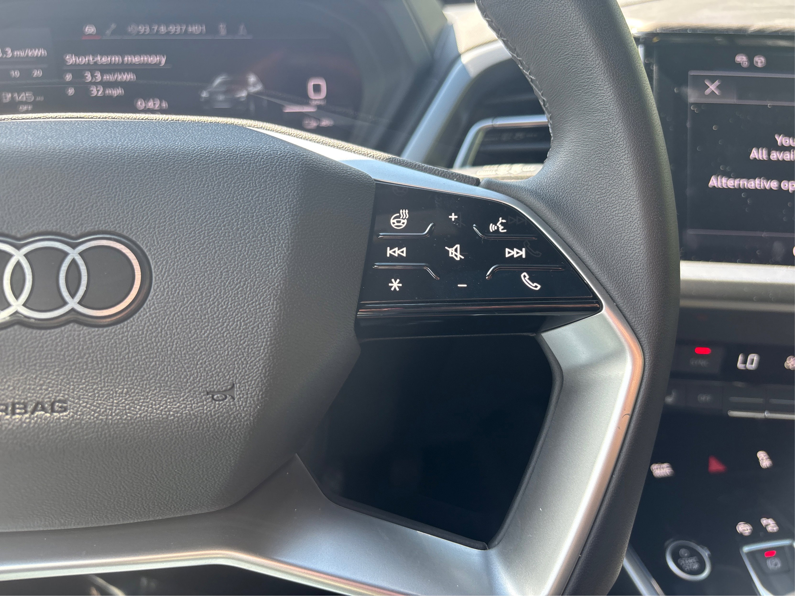 Used 2025 Audi Q4 e-tron Premium Plus image 52